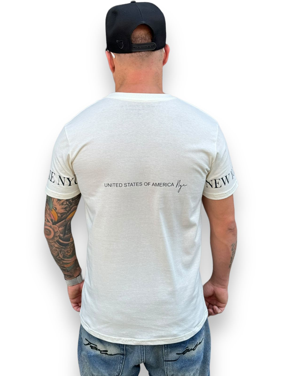 Camiseta T-shirt New York - Sinta a Vibração da Cidade que Nunca Dorme - Offwhite