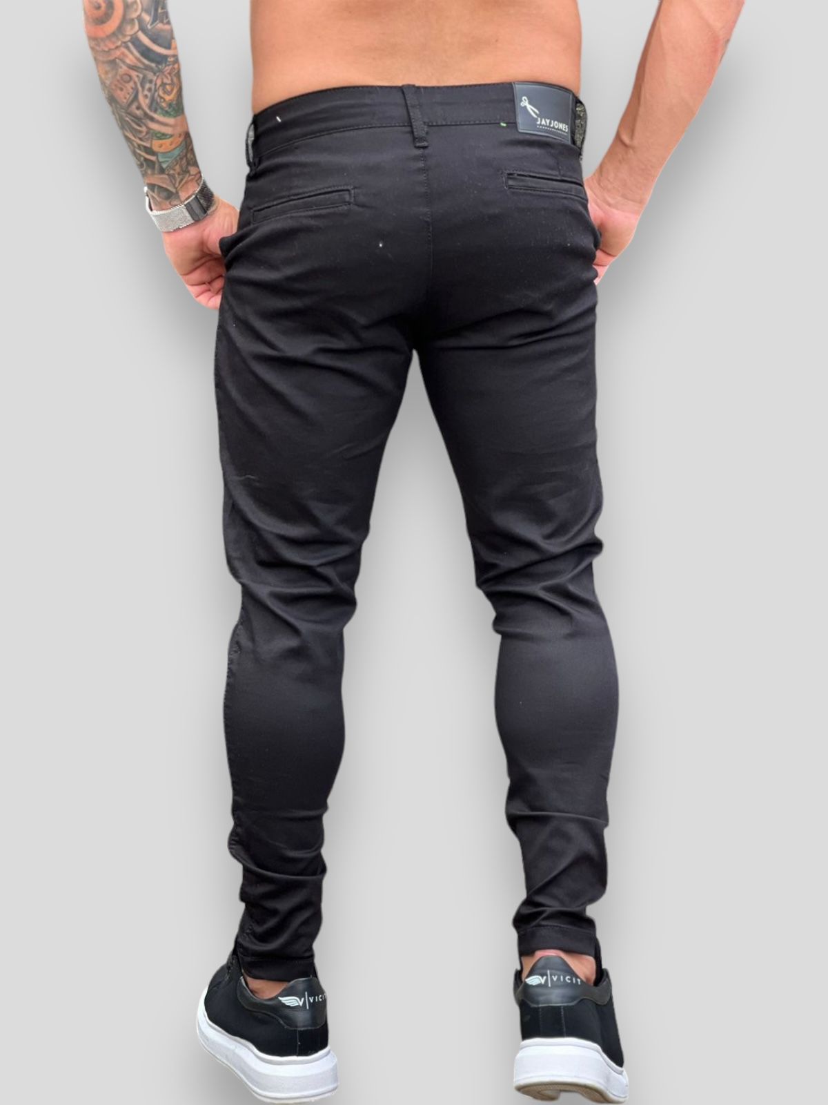 Calça Alfaiataria Black Estilo Impecável: O Poder da Elegância Atemporal