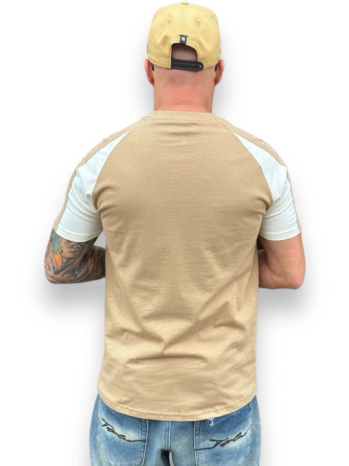 Camiseta T-Shirt Saint Germain Elegância e Conforto: Bege