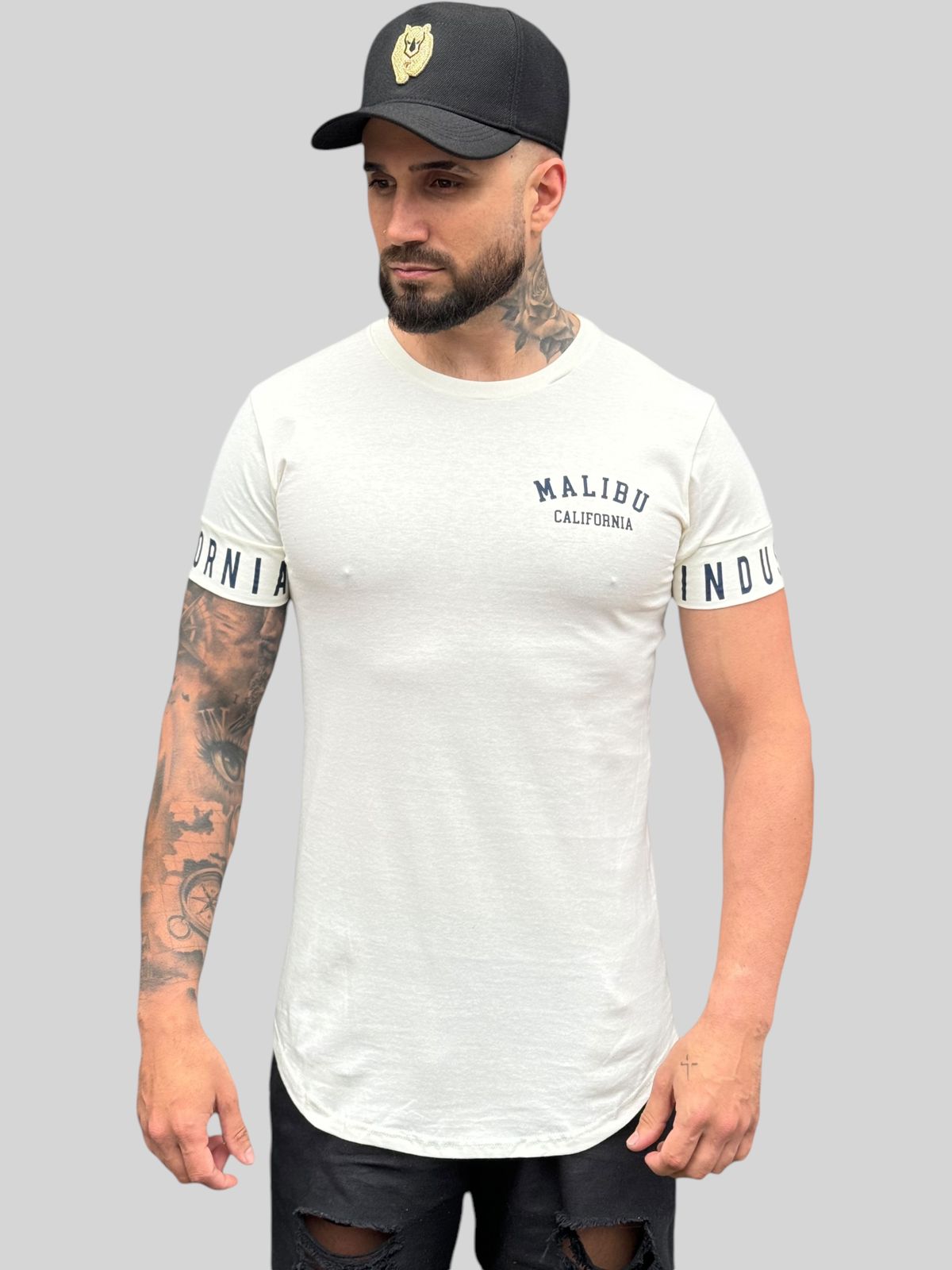 Camiseta Longline Malibu: Estilo e Conforto na Medida Certa