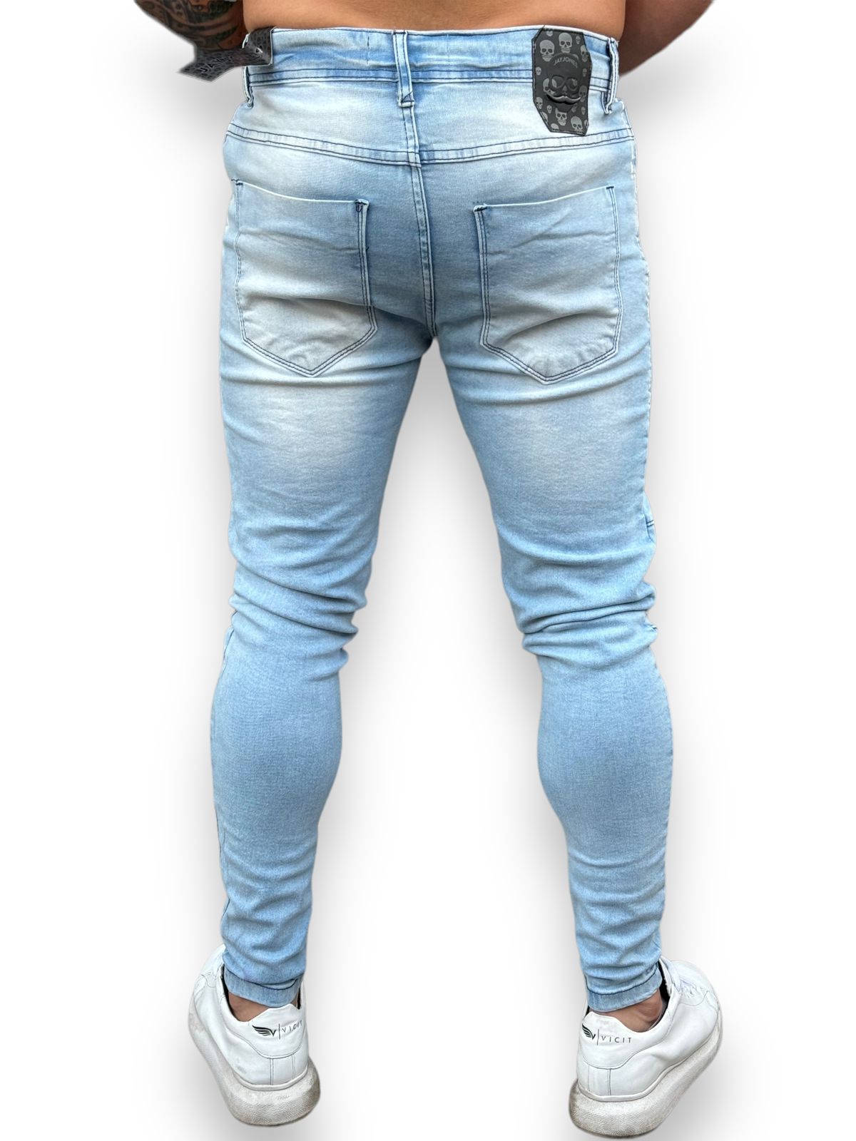 Calça Jeans Skinny Clara com Detalhe em Cruz - Estilo Exclusivo