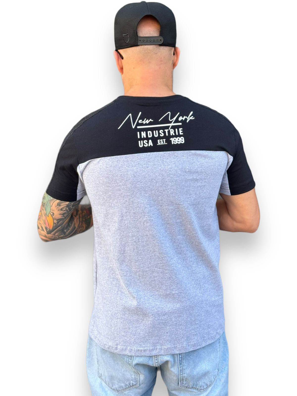 Camiseta T-Shirt O Espírito Inovador de Nova York em Cada Detalhe