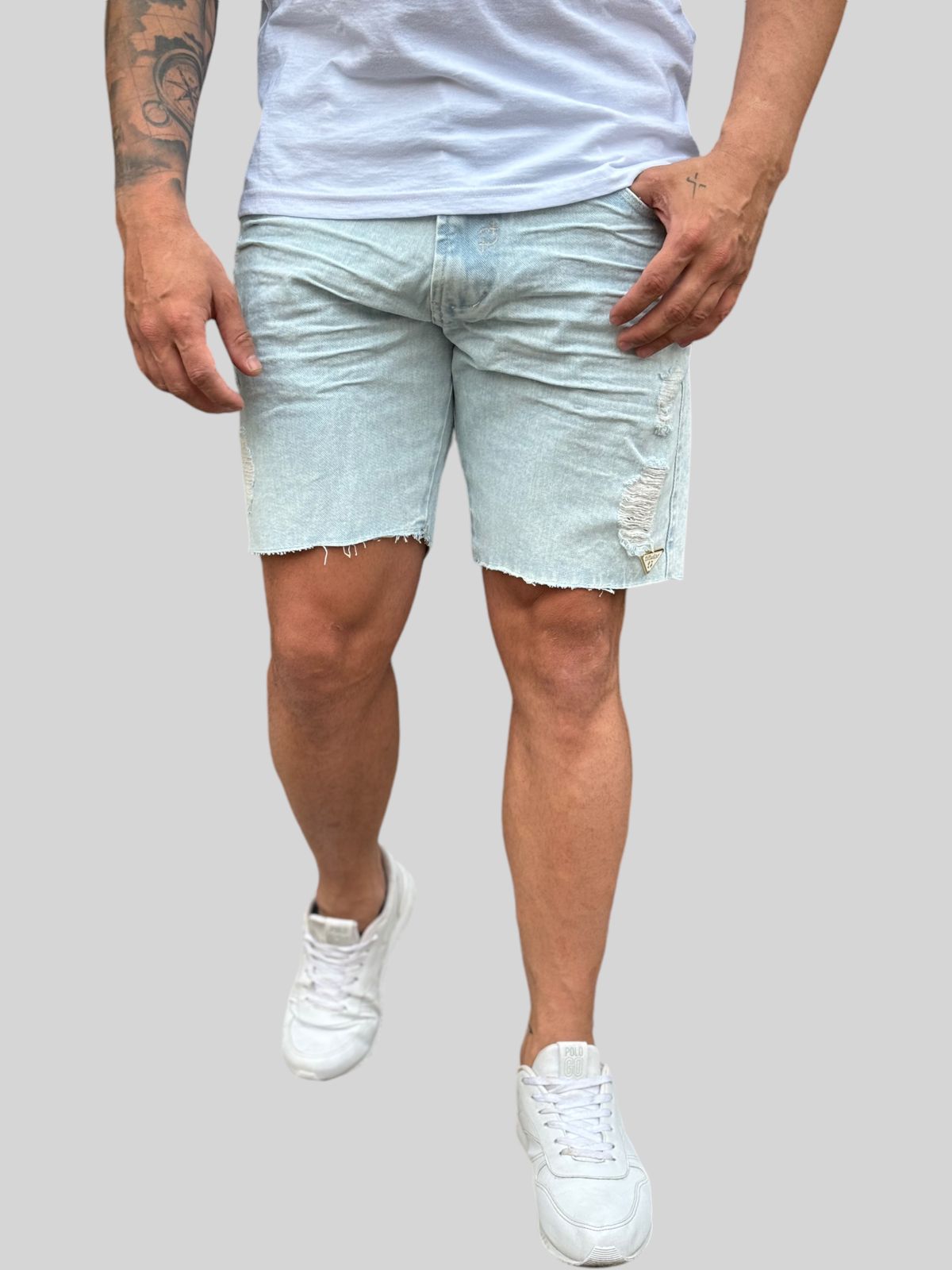 Bermuda Jeans Clara Premium Destroyer: Estilo Leve com Toque de Modernidade