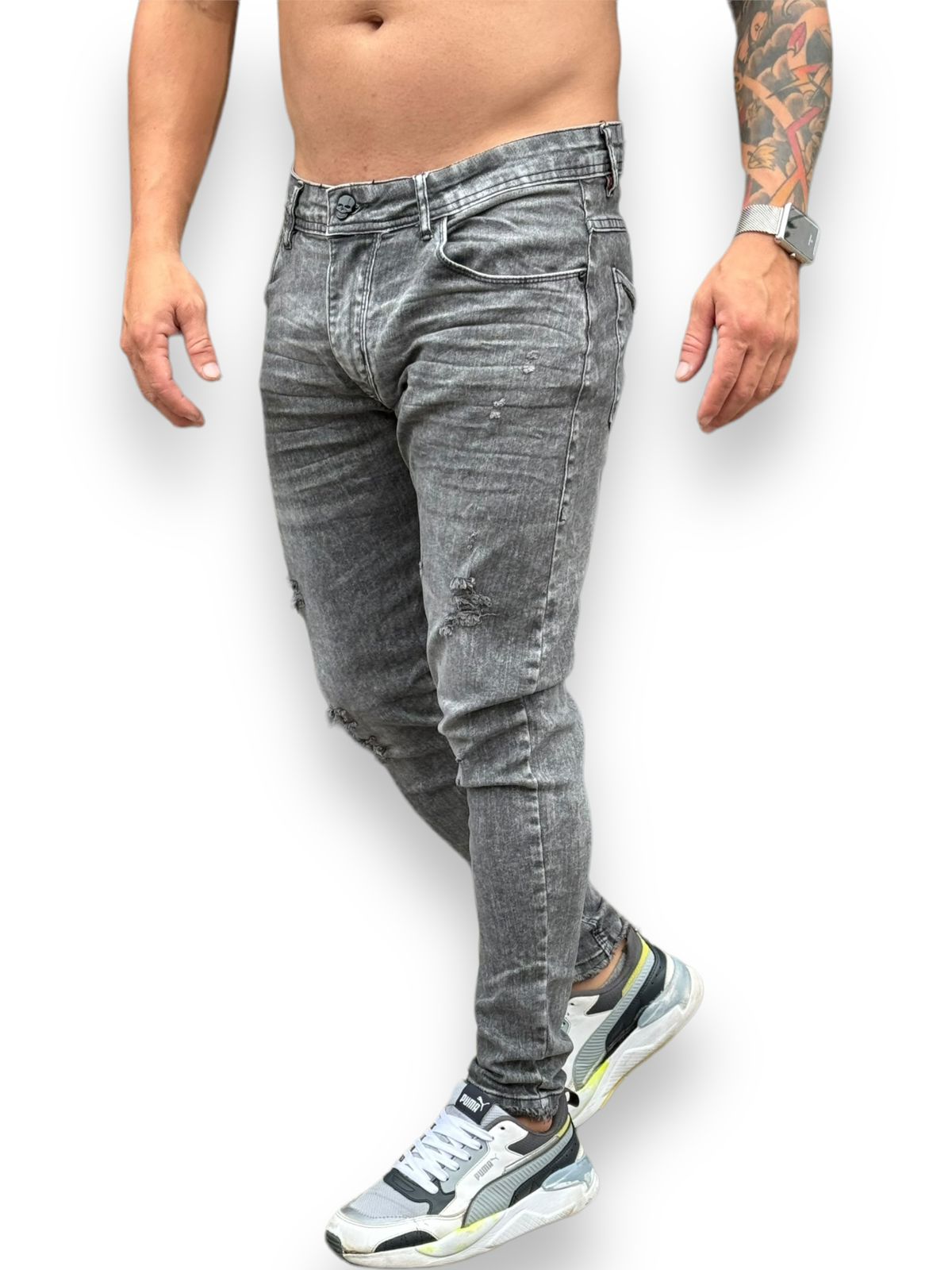 Calça Jeans Cinza Stonada: A Versatilidade Urbana