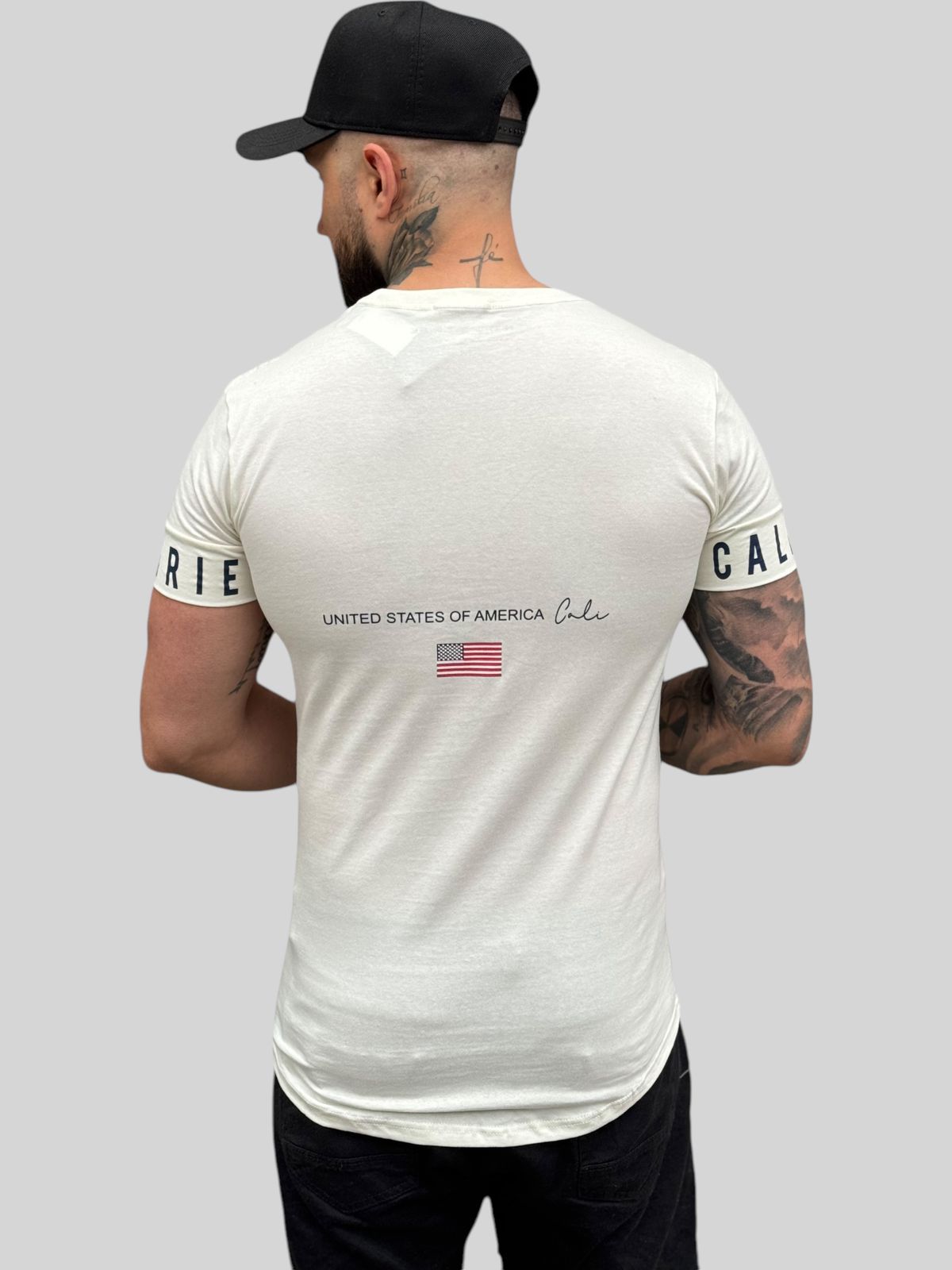 Camiseta Longline Malibu: Estilo e Conforto na Medida Certa