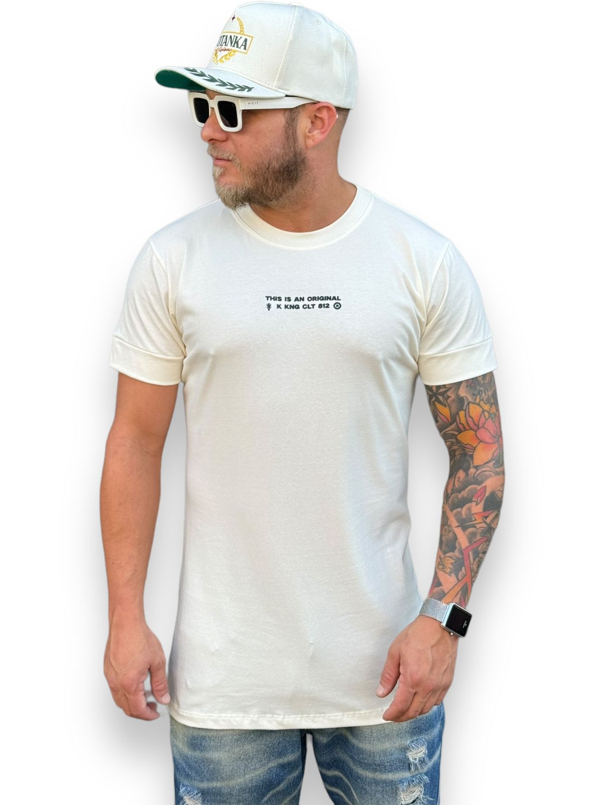Camiseta Longline Alternative Dreams : Estilo com Originalidade e Atitude - Offwhite