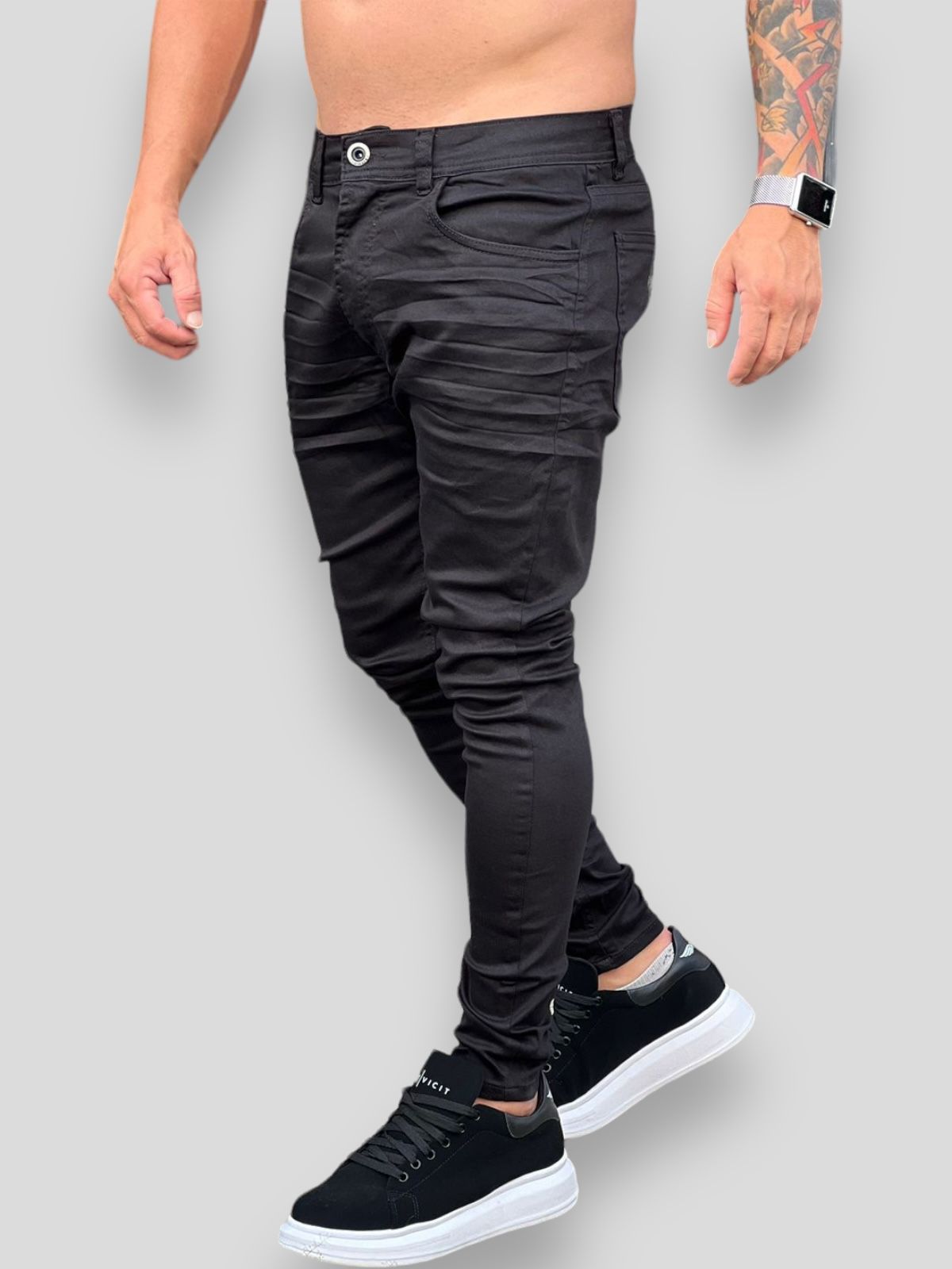 Calça Sarja Premium Skinny Black: Elegância e Versatilidade