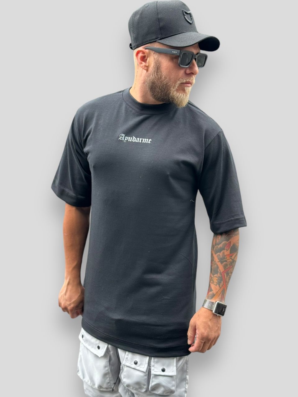 Camiseta Oversized Ayudarme Preta