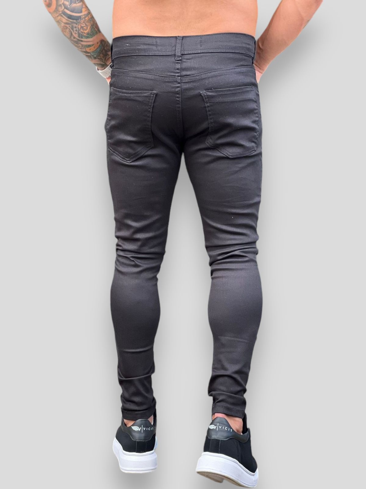 Calça Sarja Premium Destroyer Skinny Black: Estilo Urbano e Sofisticado