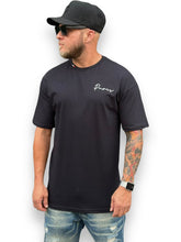 Camiseta Oversized Paris Vibração Urbana Autêntica: Preta