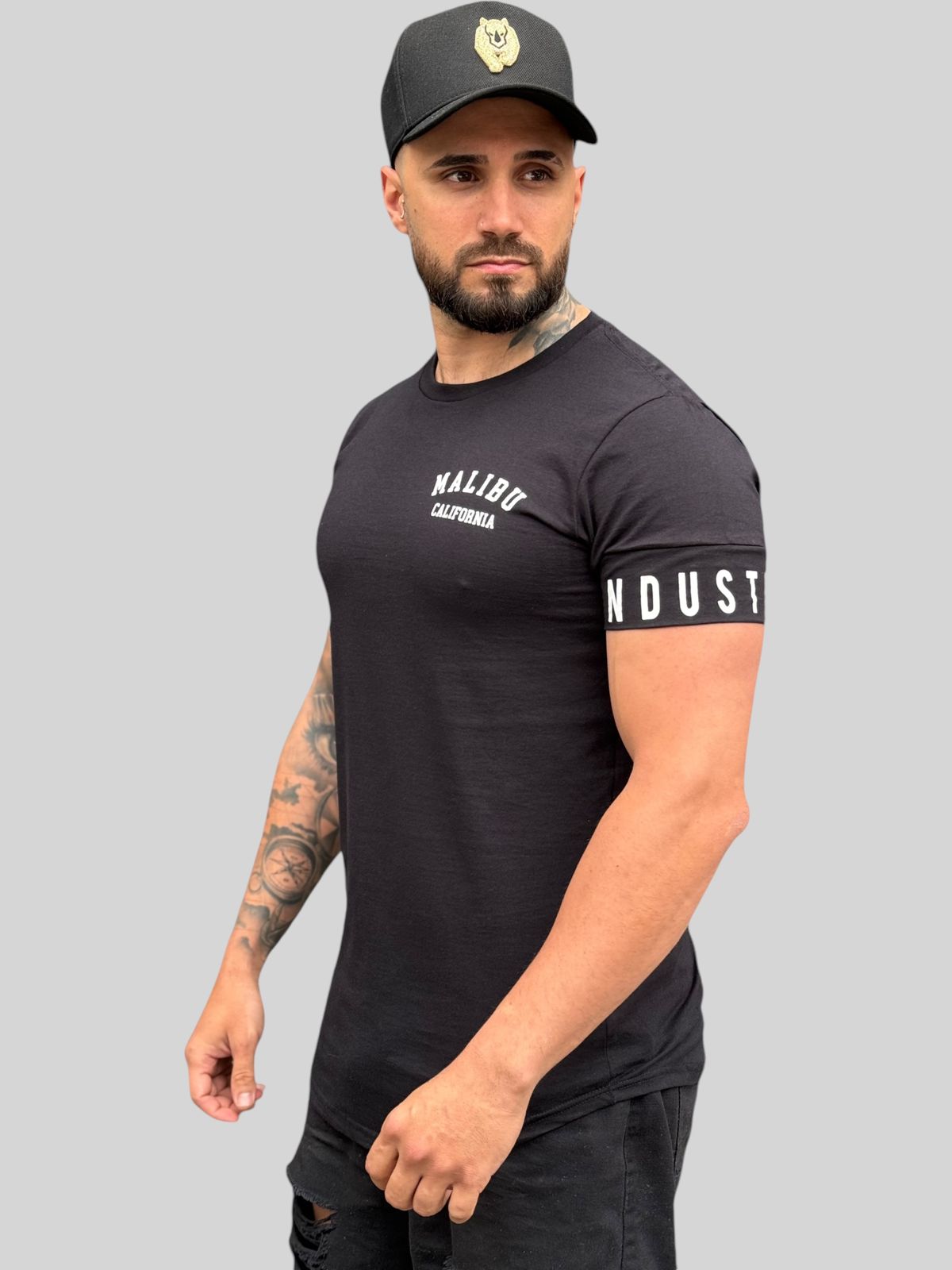 Camiseta Longline Malibu: Estilo e Conforto na Medida Certa
