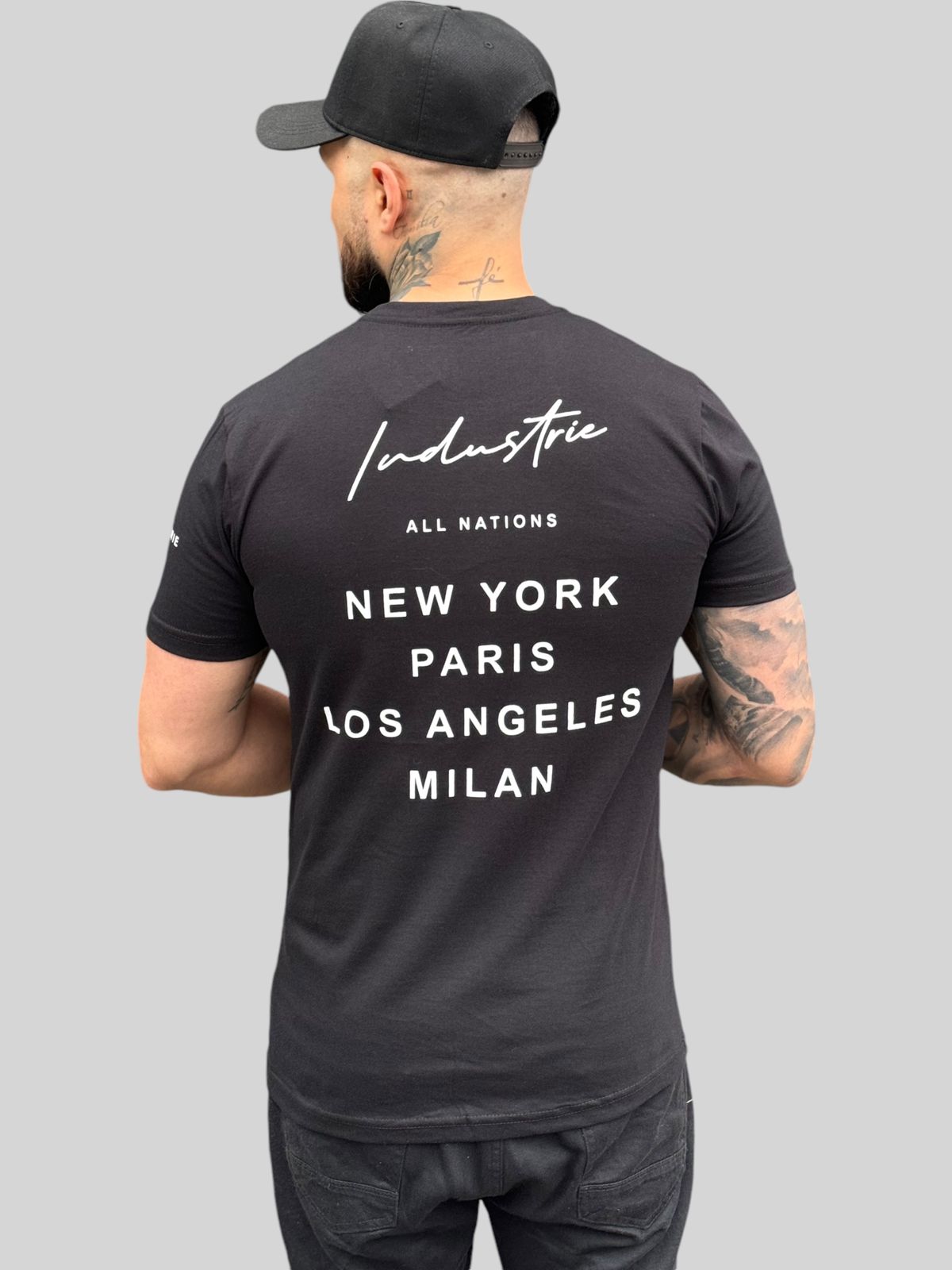 Camiseta T-Shirt Todas as Nações: Conectando Estilos de Todo o Mundo
