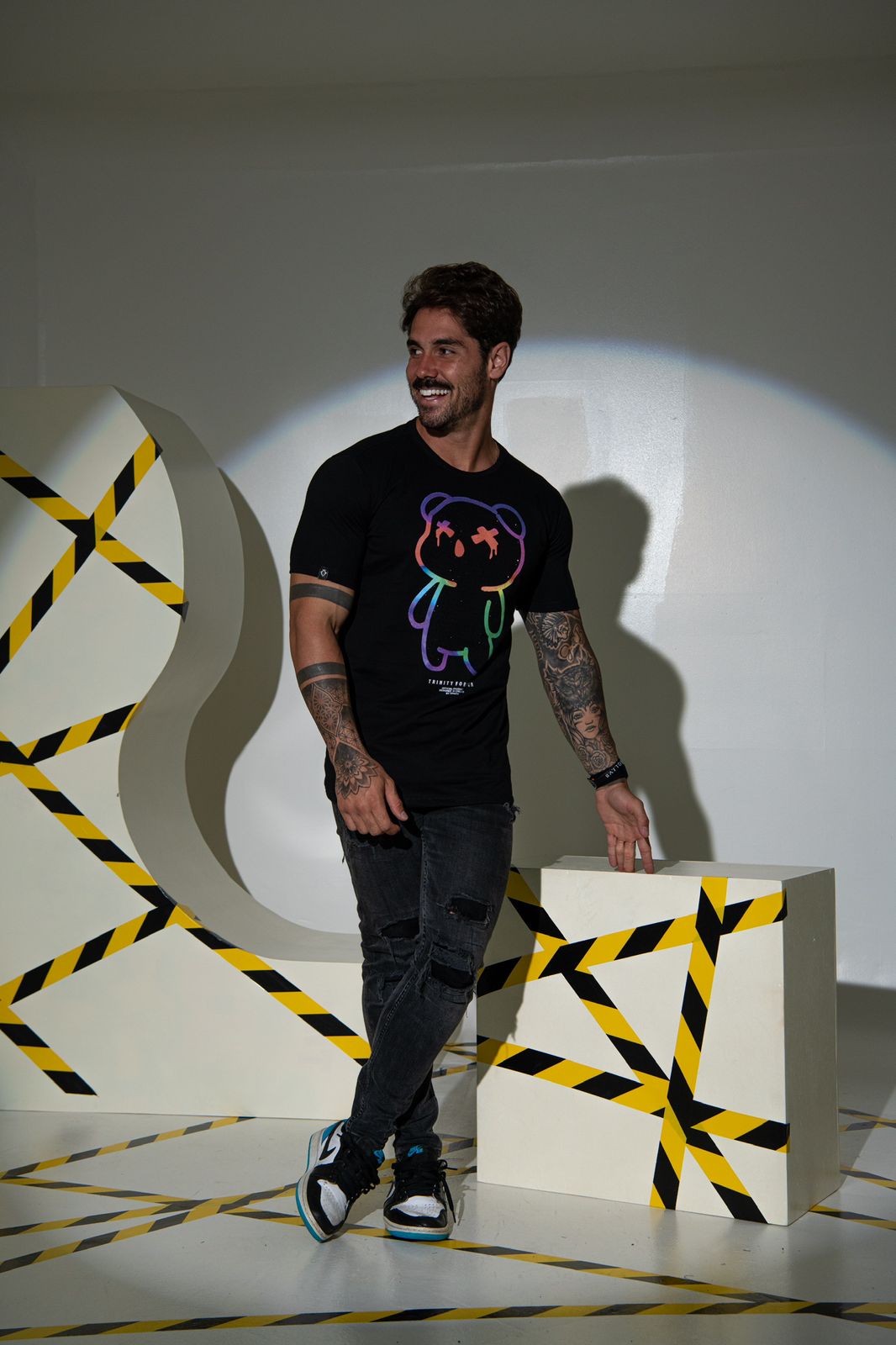 Camiseta Longline Bear Pedraria