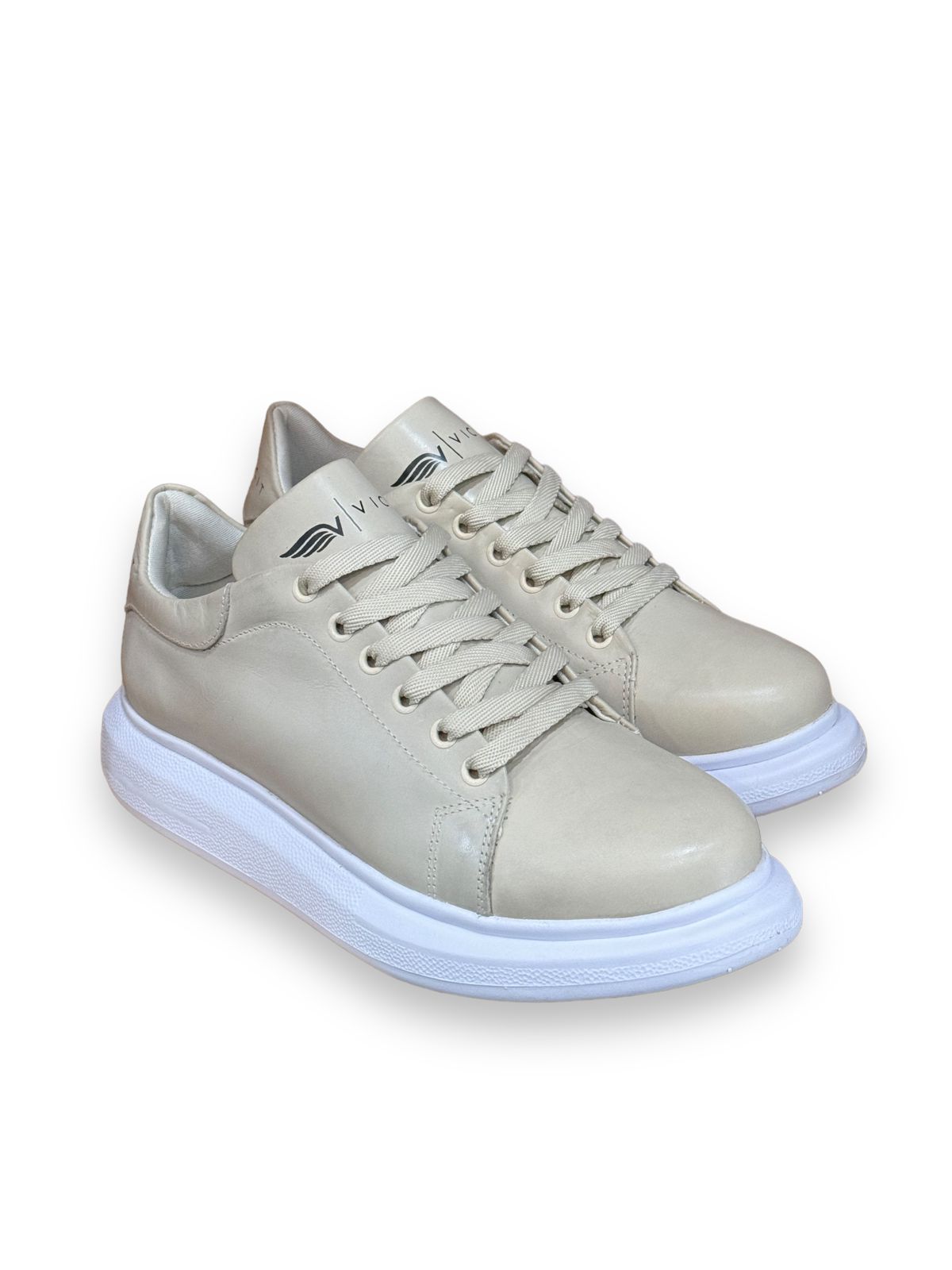 Tênis Sneaker Premium Exclusivo: Elegância em Cada Passo