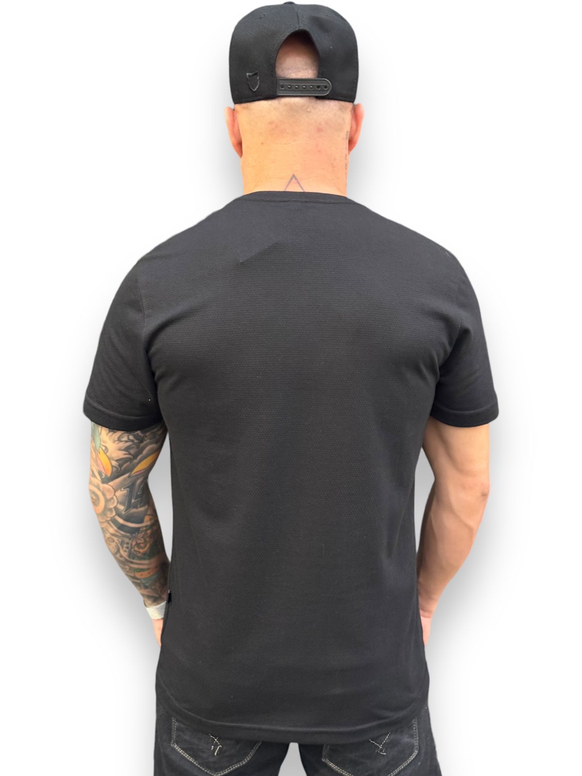 Camiseta T-Shirt Premium: Textura Sofisticada